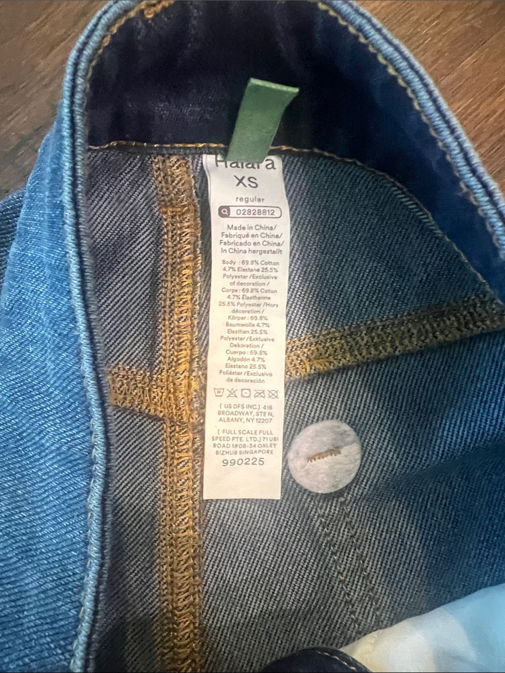 HALARA Flex Asymmetric Zippered Wide-Leg Jeans XS Like new! - Picture 3 of 6
